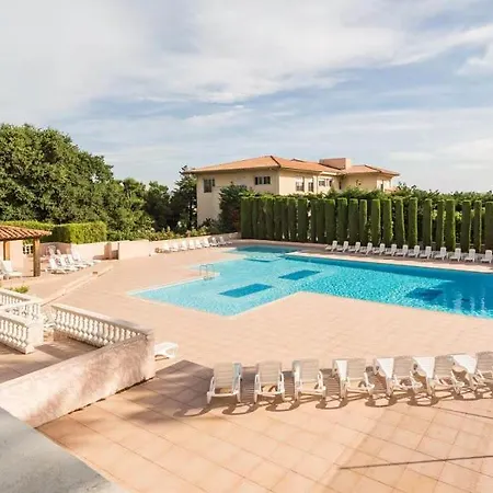 Eden Parc Tropez 2 圣特罗佩