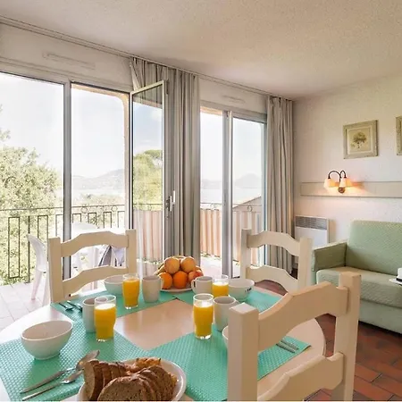 Eden Parc Tropez 2 * 圣特罗佩